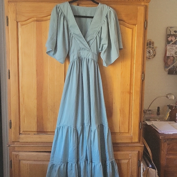 Dresses & Skirts - Short Sleeve Maxi Dress